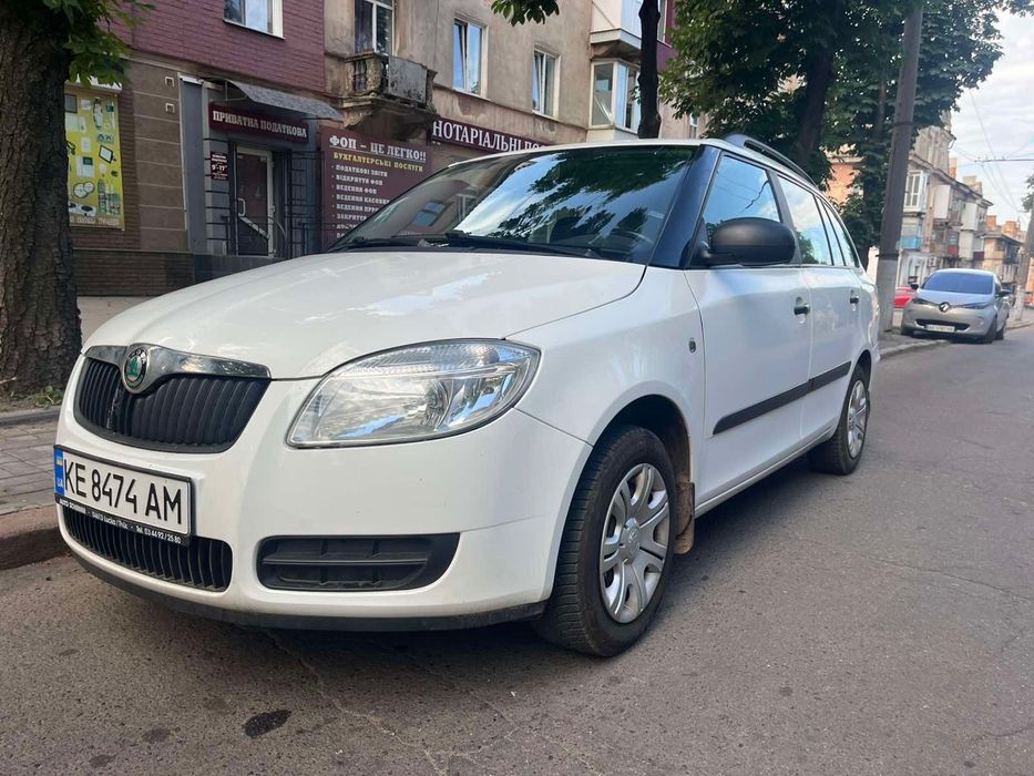 Skoda Fabia 2011року