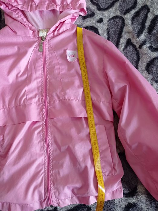 Вісіння курточка вітровка для дівчинки  5 6 7 років