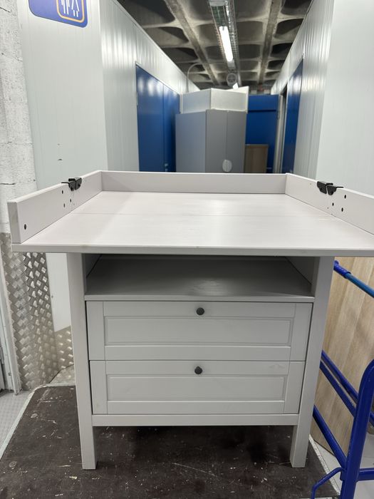 Muda Fraldas com comoda Ikea