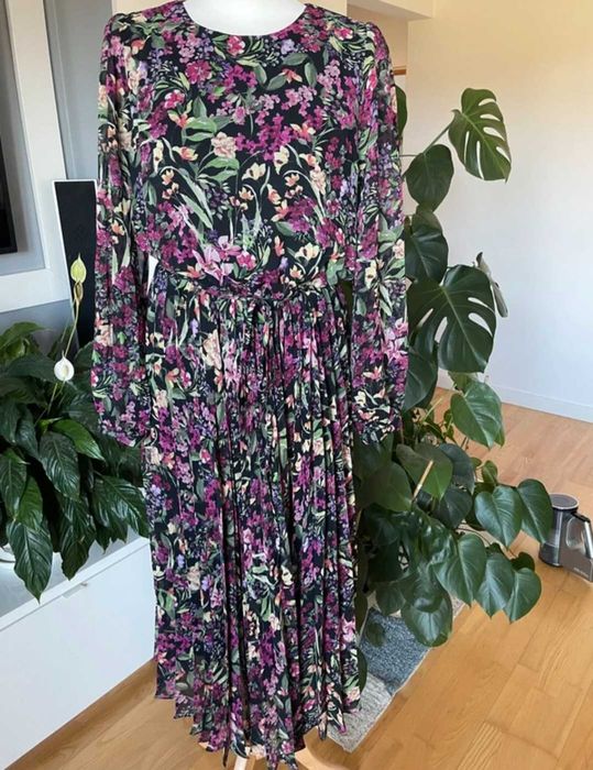 Reserved kolorowe ekwgancka plisowana sukienka