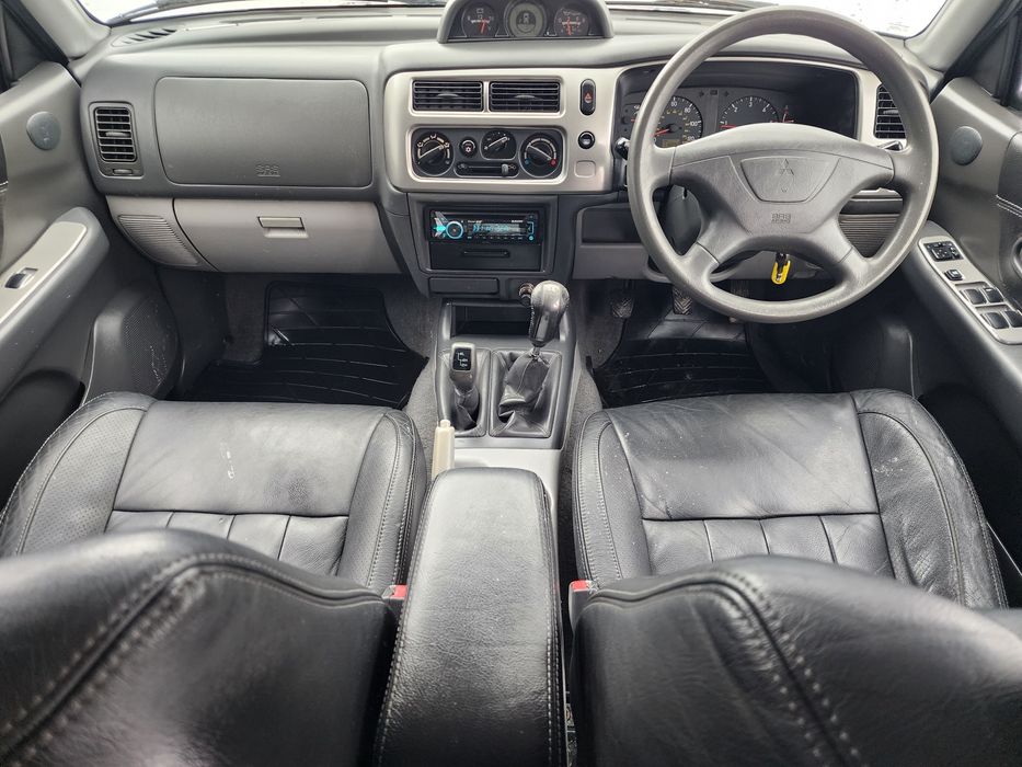 Mitsubishi Pajero Sport 2.5 Diesel IDEAl!