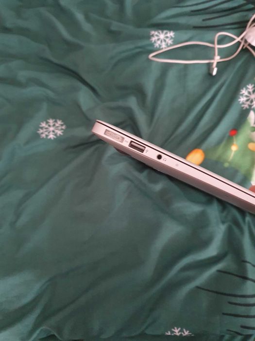 Sprzedam macbook 1466