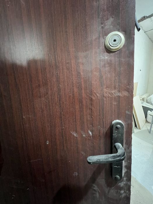 Двері вхідні б/у