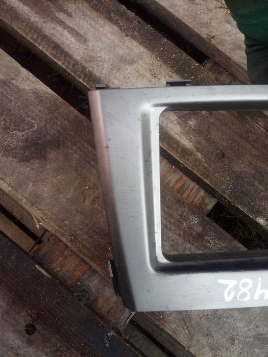 TOYOTA AVENSIS T27 09-15 ramka radia 2 din oryginał