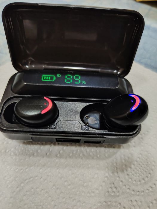 €15 rechargeable Bluetooth headphones, available for pickup in Rio Tinto or shipping via CTT64737706264066123