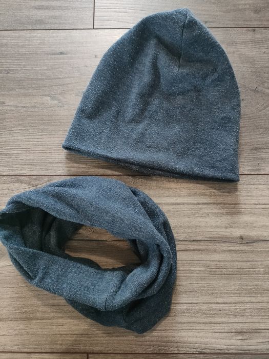 Komplet czapka z kominem plus gratisy