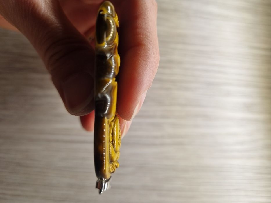 Pingente buda em olho de tigre