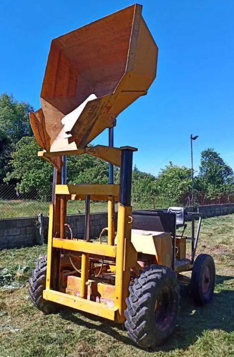Vendo  Dumper em bom estado.
