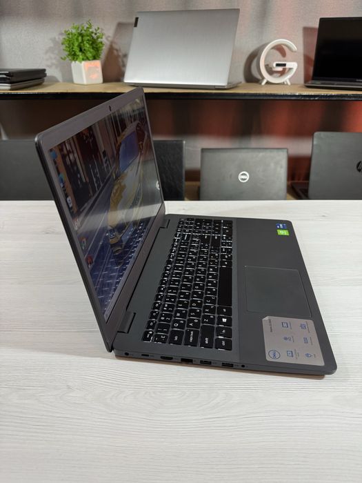 Ноутбук Dell Vostro 3500/i7-1165G7/16 Gb/SSS 128 Gb/500 Gb/Nvidia GeForce MX330