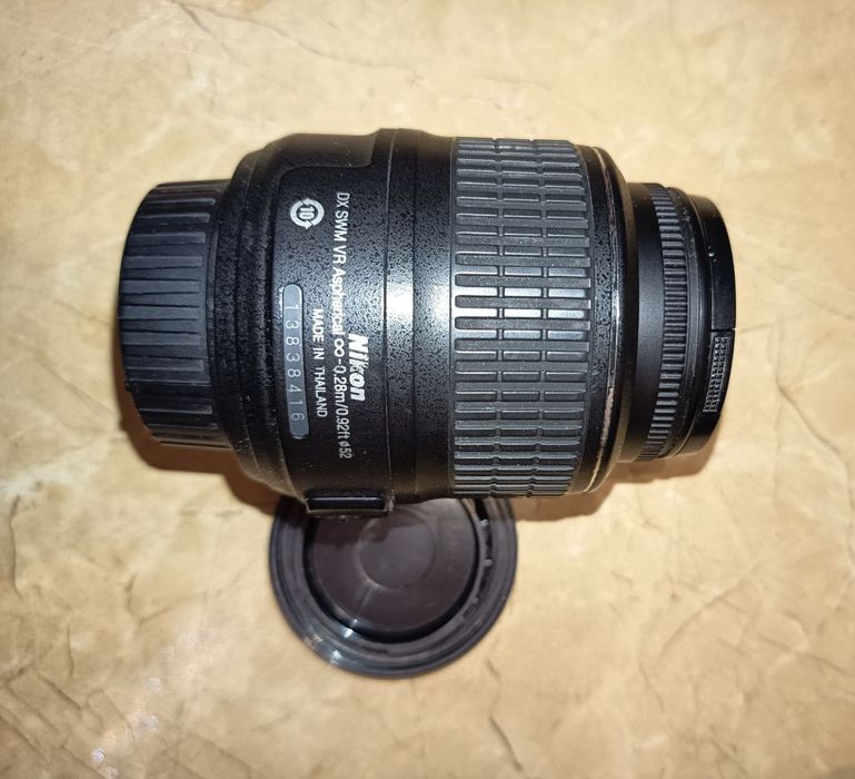 Об'єктив Nikon DX Nikkor 18-55mm f/3.5-5.6
Об’єктив Nikon DX Nikkor 18