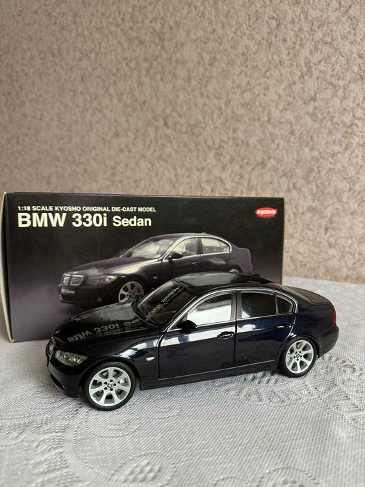 Колекційна модель BMW E90 330i Kyosho 1/18