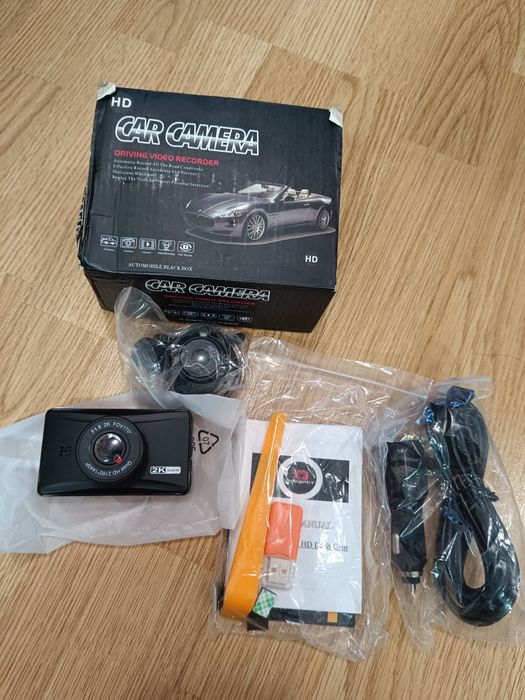 Відеореєстратор webeqer спереду та ззаду з wi-fi