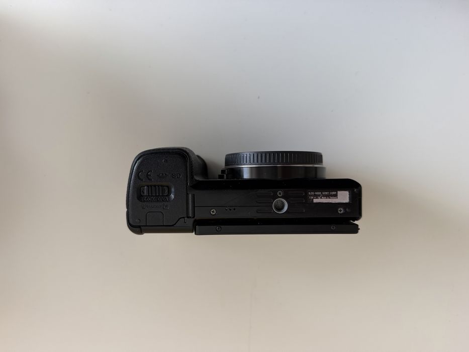 Sony A6000 + lente objetiva 18-135mm OSS