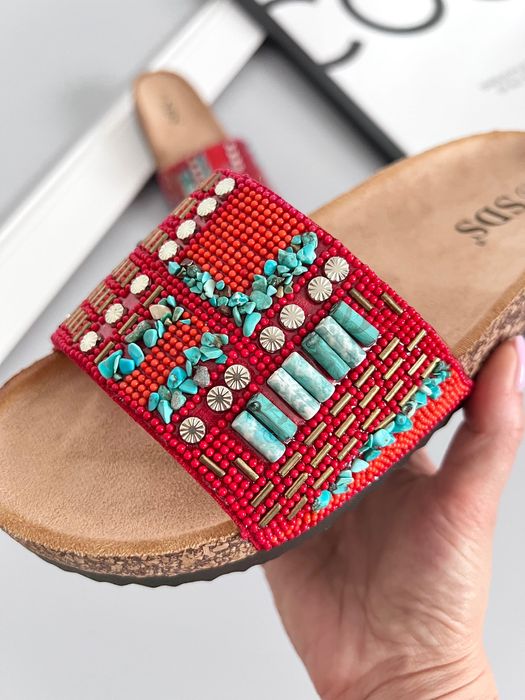 39 Sklep Nowe klapki damskie z koralikami 8097 red