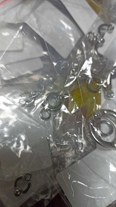 Аксессуары для пернатых любимцев