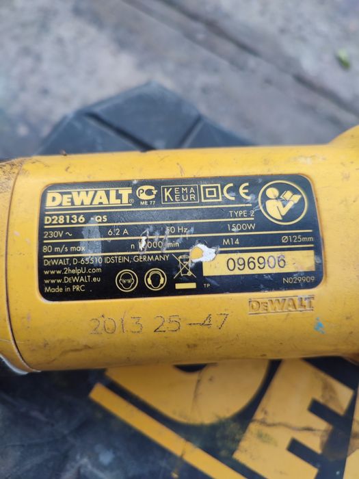 болгарка DeWalt 28136