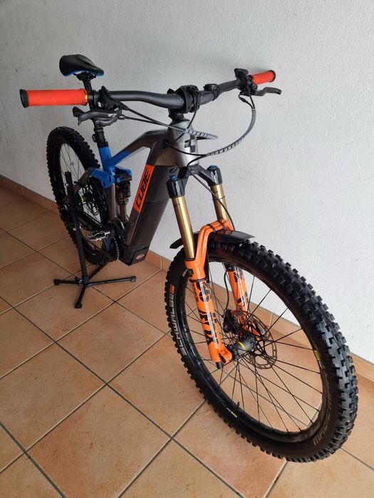 Cube Stereo 160 action team