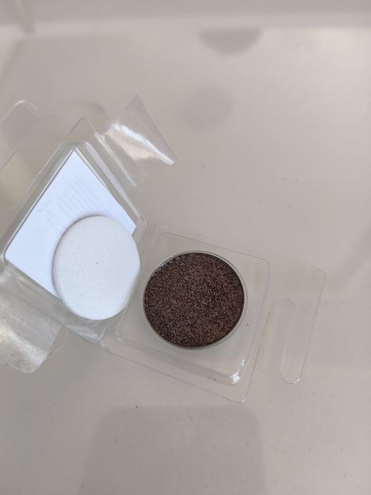 Błyszczący cień "Iluminacja" Glamshop