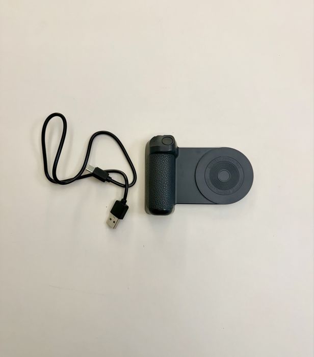 Suporte Magnético MagSafe com Bluetooth e Carregamento Sem Fios. Cabo carregador incluído