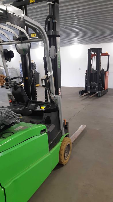 CESAB B320 Paleciak wózek elektryczny Toyota