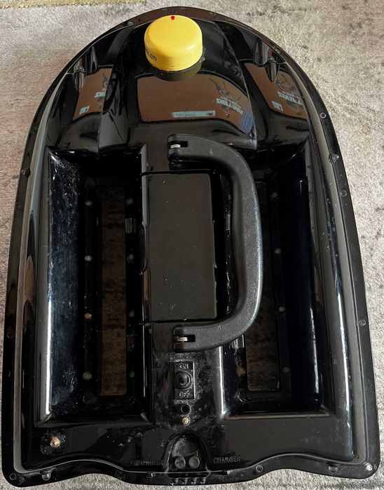 Łódka zanętowa VEGA BOAT DUŻA  + Echosonda GPS do łódki TF640 TOSLON