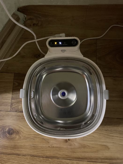 Продам поілка фонтанчик , для котиків чи собачок , в робочому стані ,