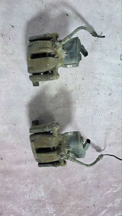 Суппорт VW Passat B7 Задній Пассат Б7