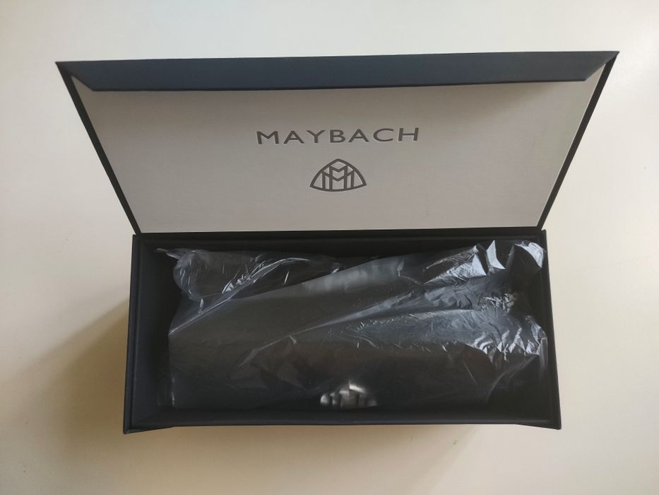 Комплект, набор аксессуаров, футляр, документы для очков Maybach