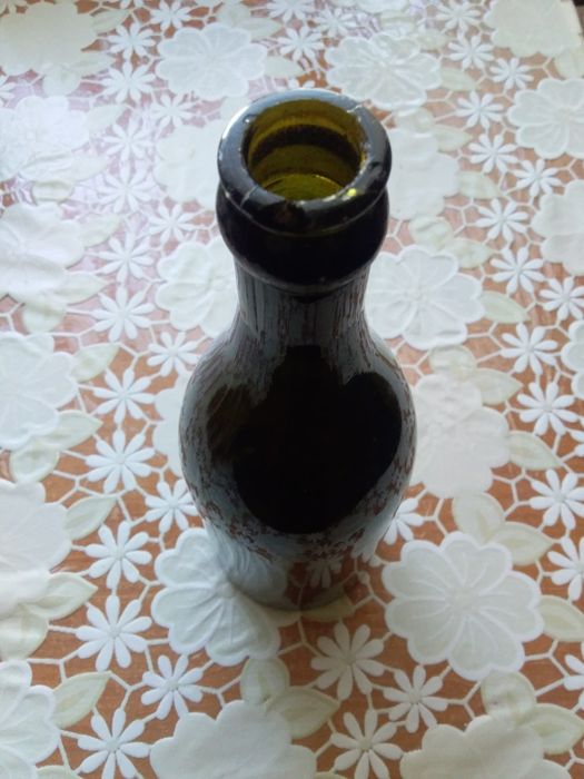 Продам бутылку 30-х  годов