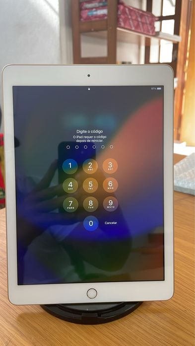 Apple iPad 9.7" 5TH GEN (2017) WI-FI