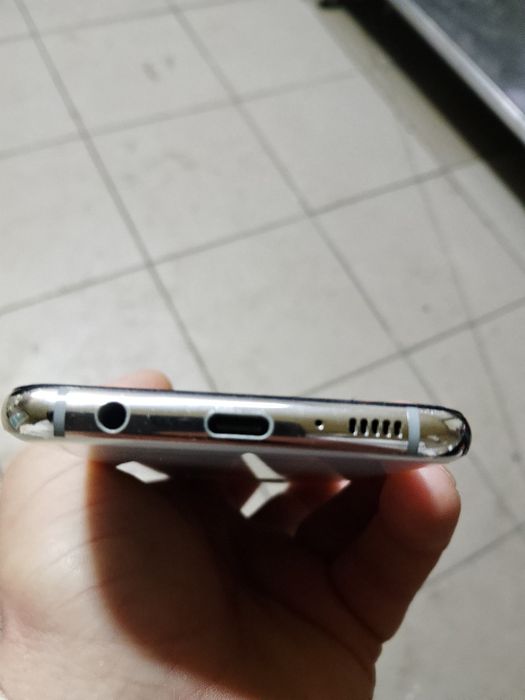 Обменяю два телефона на Iphone