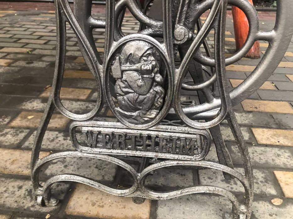 Столики в сад, кафе или на море