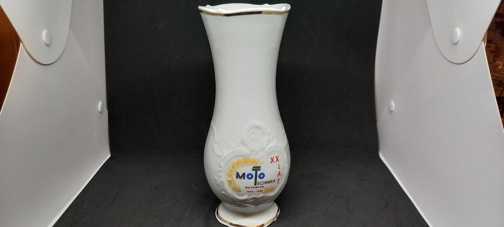 Porcelanowy wazon PRL