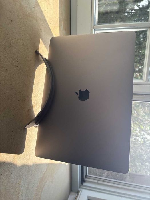 BookArc for MacBook Pro (Space Gray)