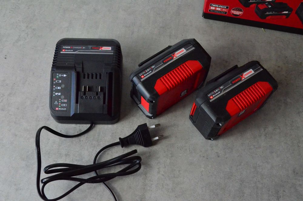 Zestaw akumulatorów + ładowarka 18V 2×3,0Ah PXC Einhell