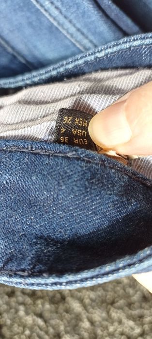 Calças ganga Slim fit Massimo Dutti, tamanho 36 só 7€
