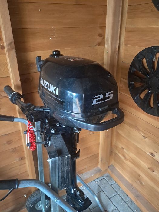 Silnik zaburtowy suzuki 2.5 km.