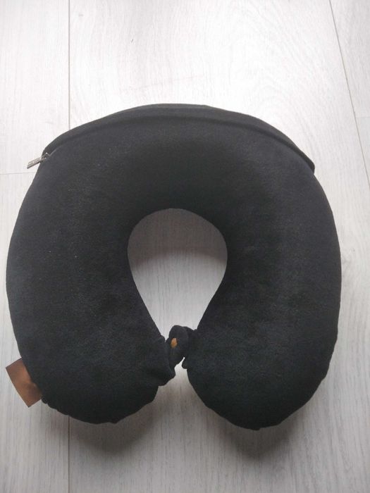 Turystyczna poduszka, zagłówek dwustronny w bardzo dobrym stanie