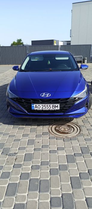 Автомобіль 2021 року