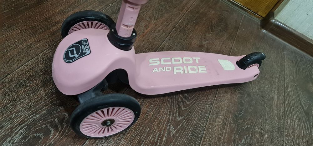 Продам  детский  самокат-беговел  scoot and ride