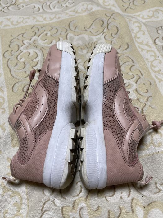 Кроссовки для девочек