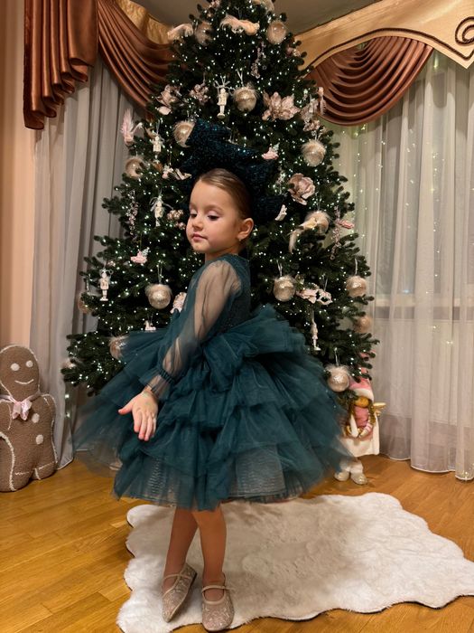 Нова сукня для дівчинки