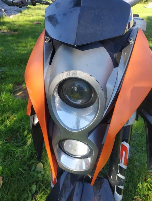 Lampa ktm duke 690