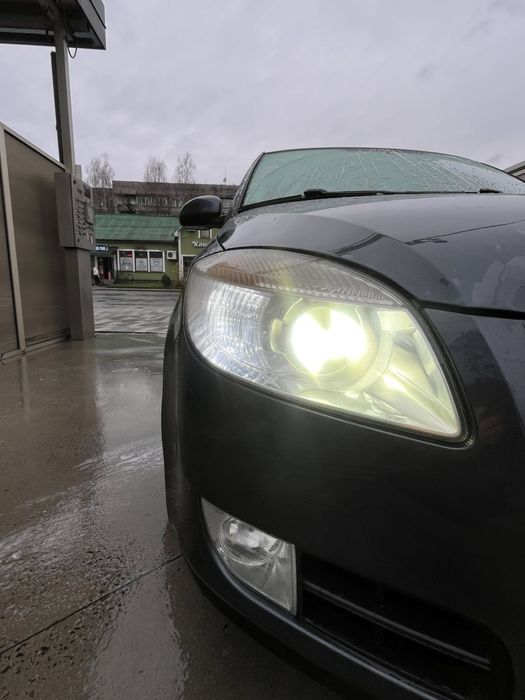 Фабія 2 1.6 бензин