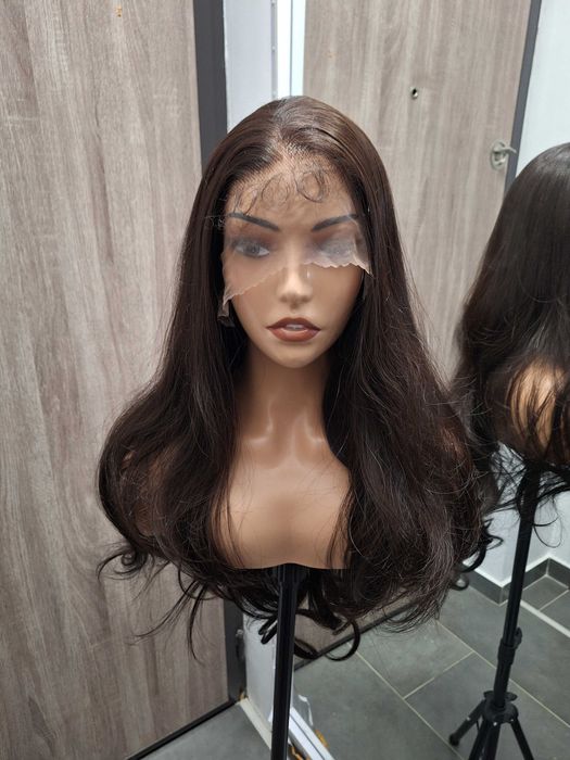 Długa Falowana Ciemna Peruka Na Koronkowej Siateczce Lace Front Wig