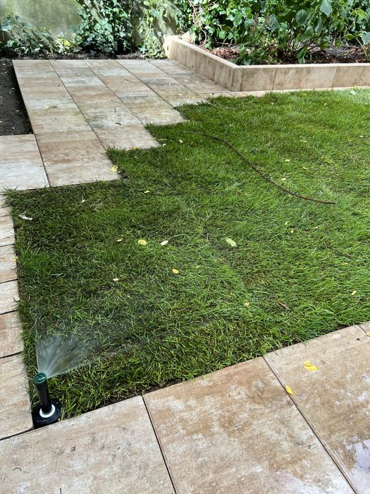 Zakładanie ogrodów/ Pielęgnacja/ Systemy nawadniające