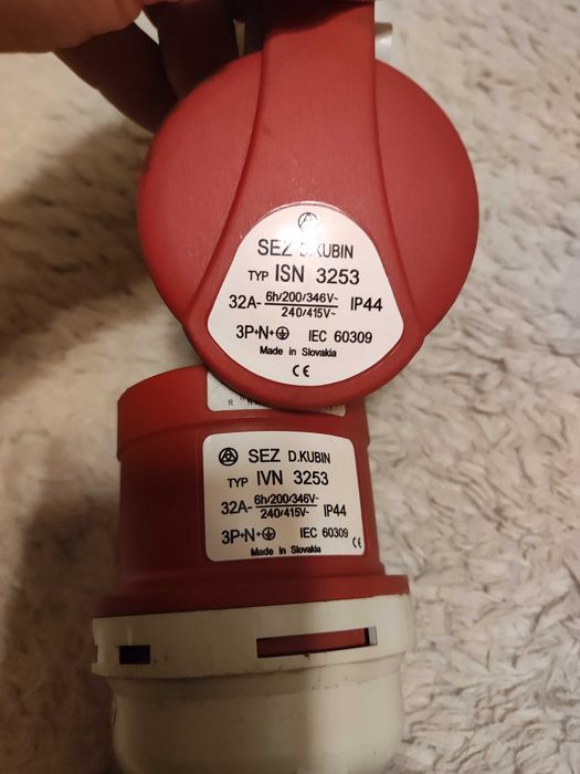 Używane Wtyczka i gniazdo 32A