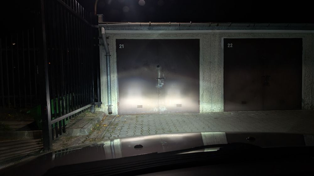 Saab 9-5 modyfikacja konwersja lamp reflektorów BiLed BI-LED