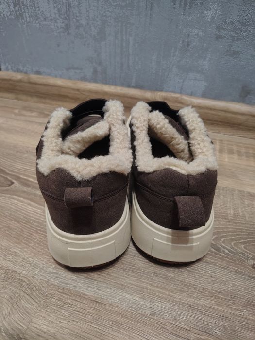 Взуття  жіноче зимове 39р (24,5см)