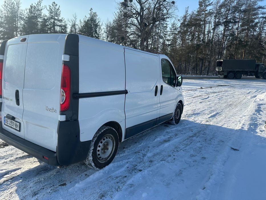 Рено трафік 2011 рік